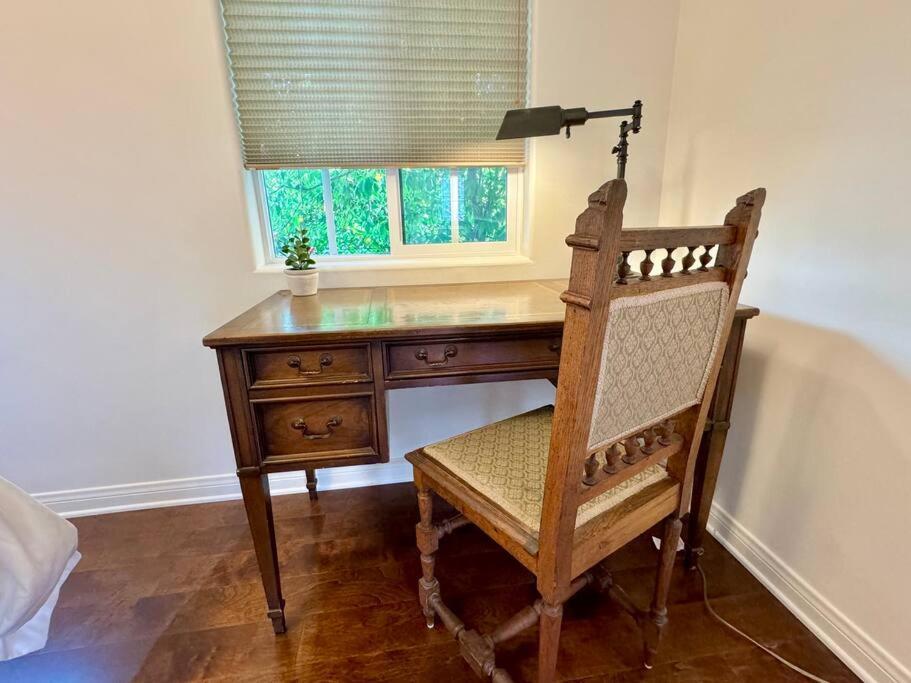Prime West Angeles 4 Bedroom 2 Bathroom House