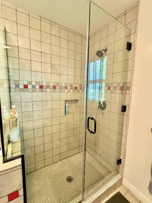 Prime West Angeles 4 Bedroom 2 Bathroom House * Los Angeles