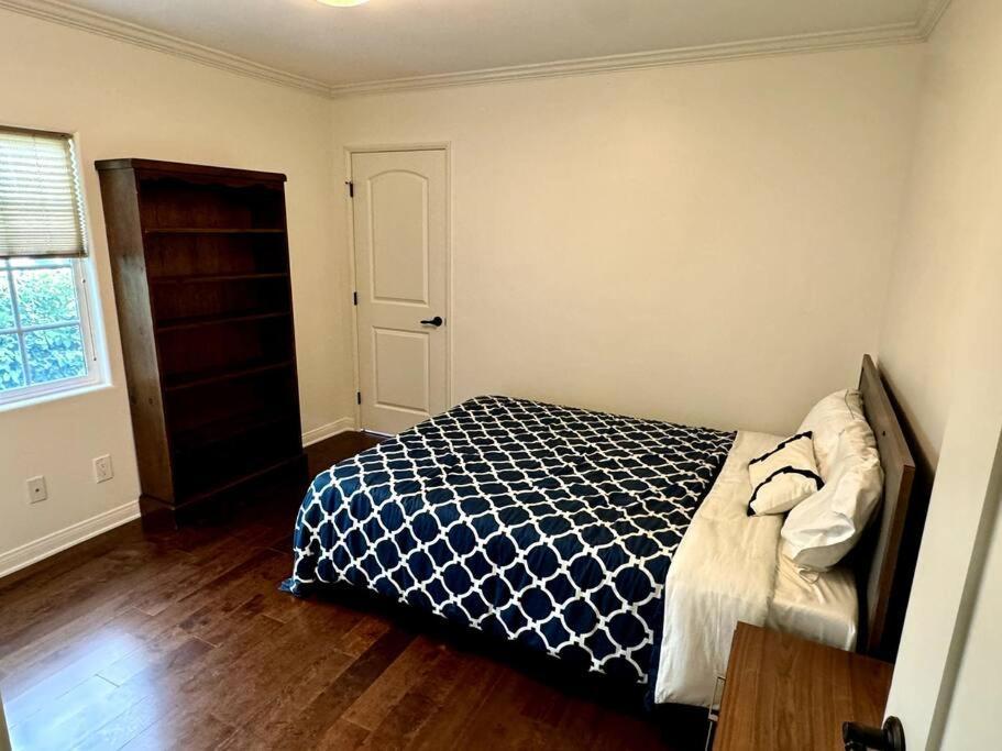 Prime West Angeles 4 Bedroom 2 Bathroom House * Los Angeles