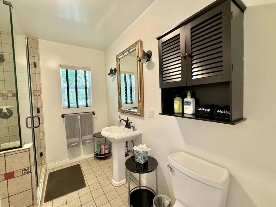 Holiday home Prime West Angeles 4 Bedroom 2 Bathroom House *