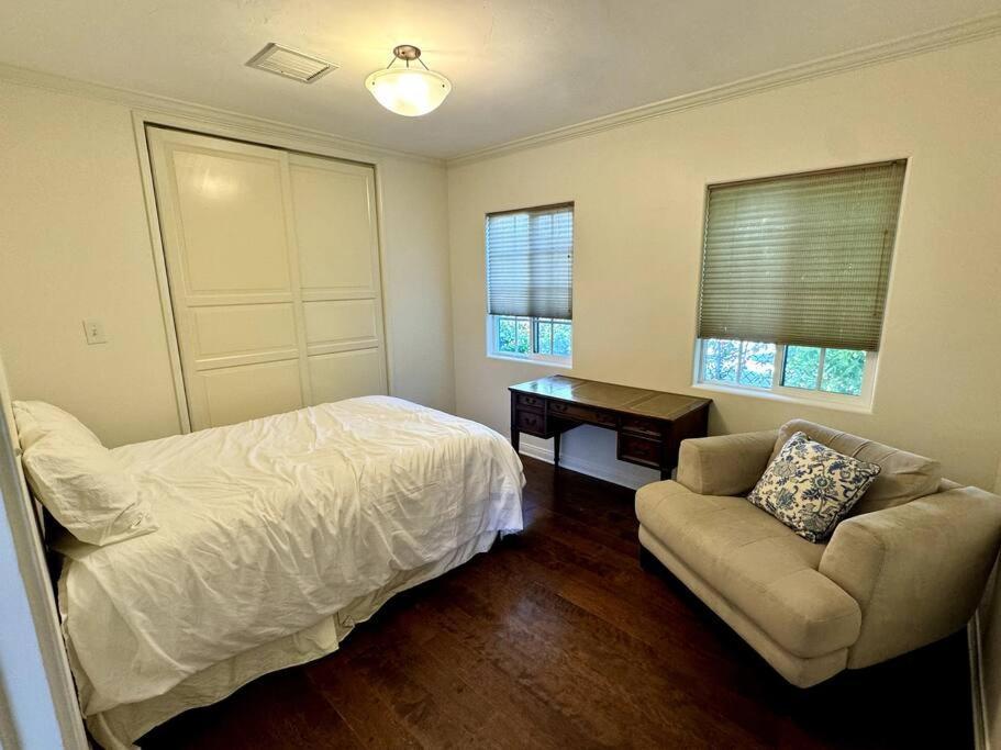 Holiday home Prime West Angeles 4 Bedroom 2 Bathroom House *